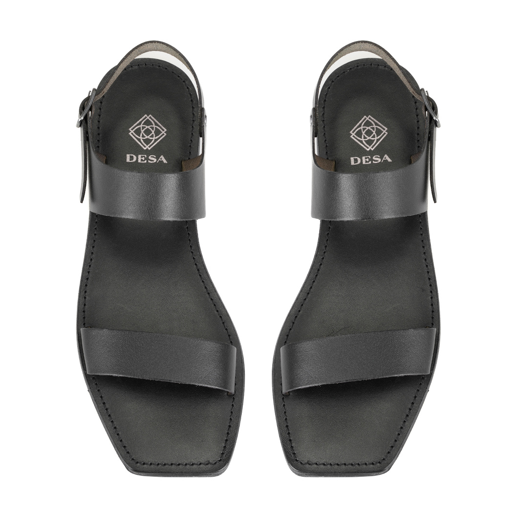 Kadın Siyah Ayarlanabilir Tokalı Deri Sandalet