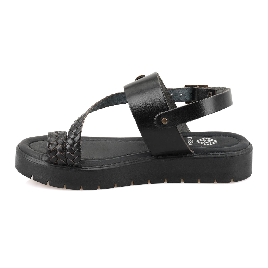 Kadın Siyah Ayarlanabilir Tokalı Deri Sandalet