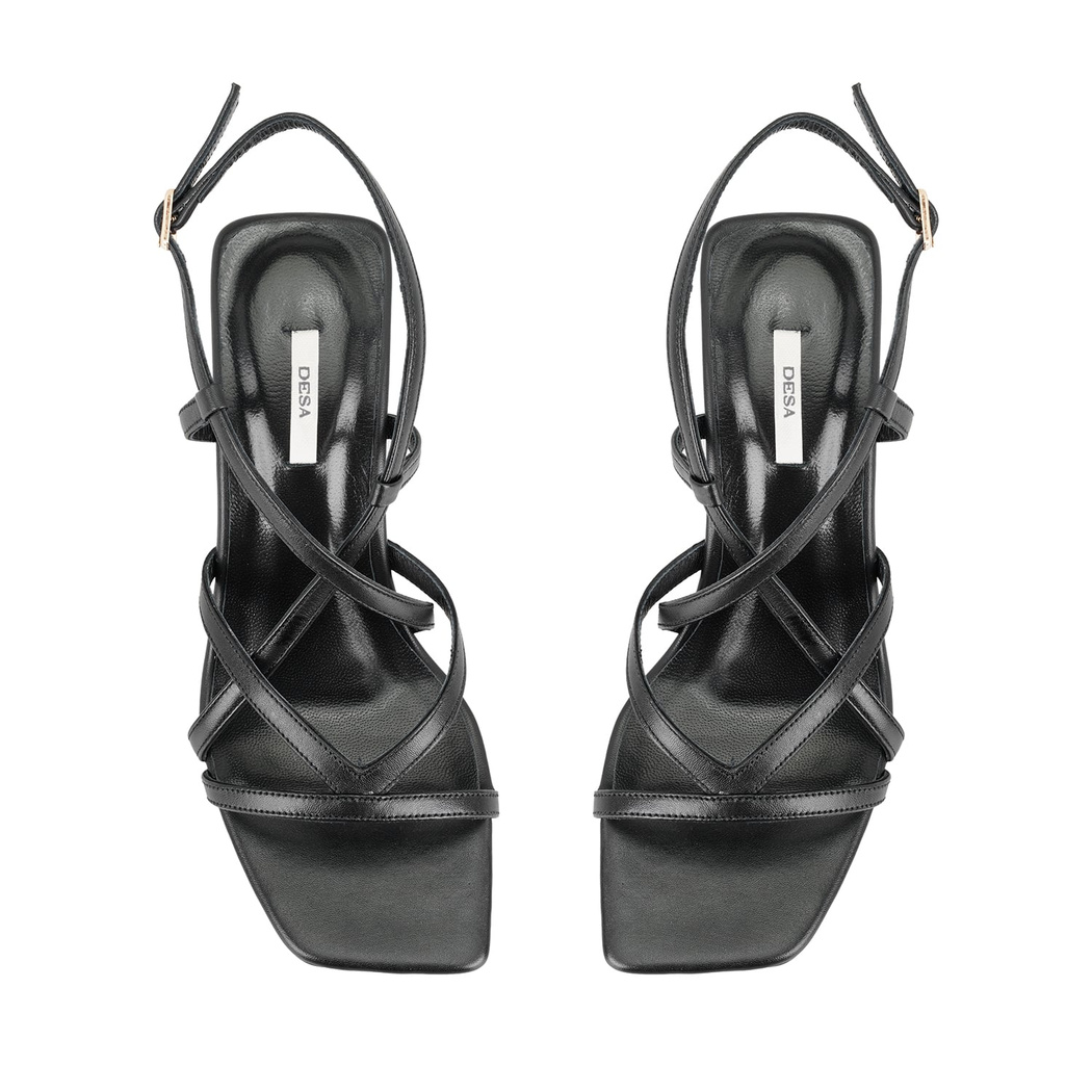 Kadın Siyah Ayarlanabilir Tokalı Deri Sandalet