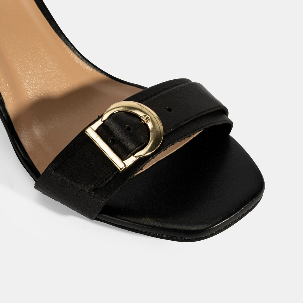 Kadın Siyah Ayarlanabilir Tokalı Deri Topuklu Sandalet