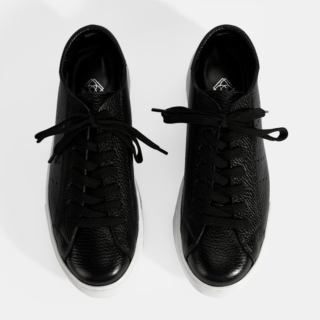 Kadın Siyah Bağcıklı Deri Günlük Ayakkabı