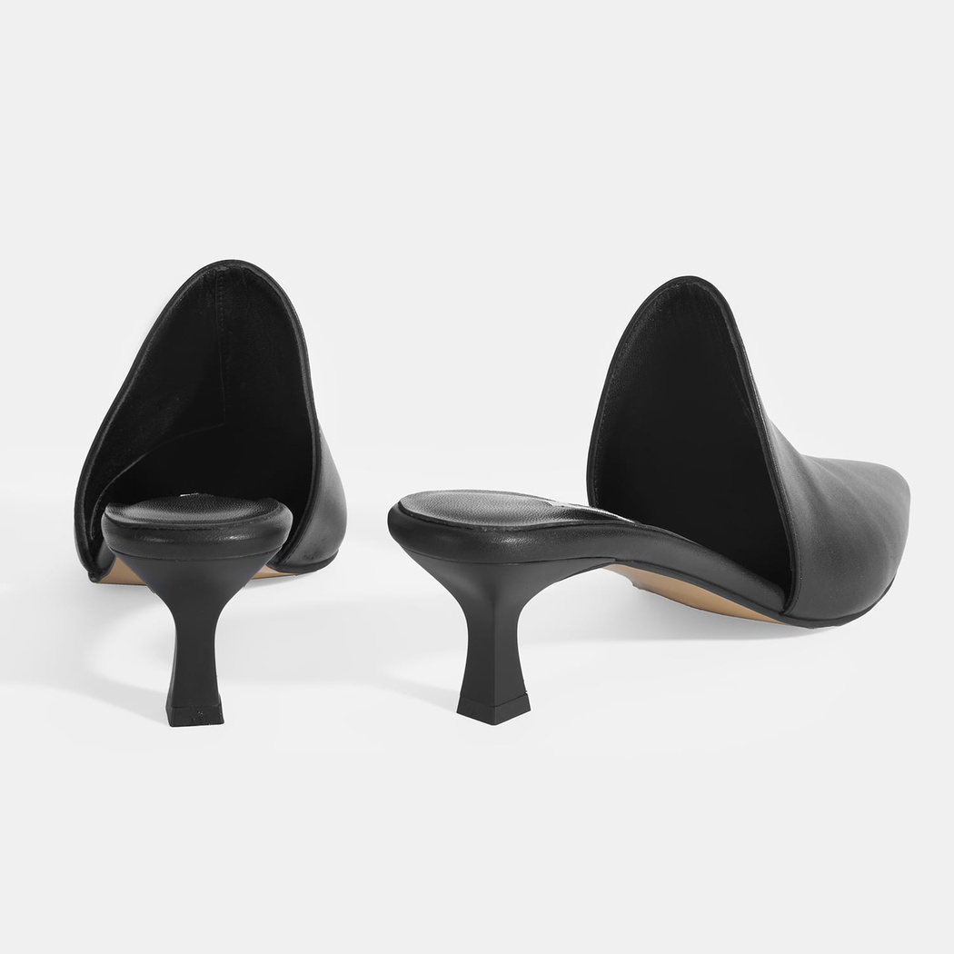 Kadın Siyah Deri Terlik 