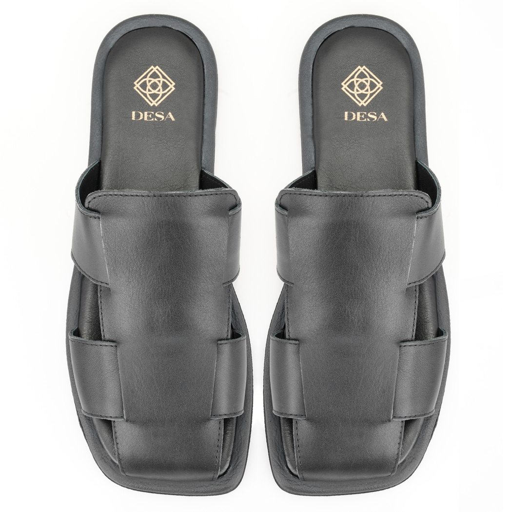 Kadın Siyah Deri Terlik