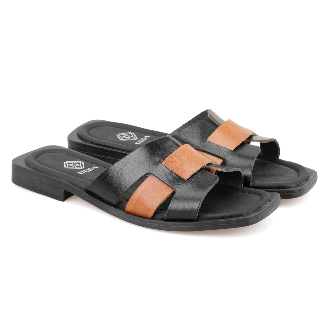 Kadın Siyah Deri Terlik