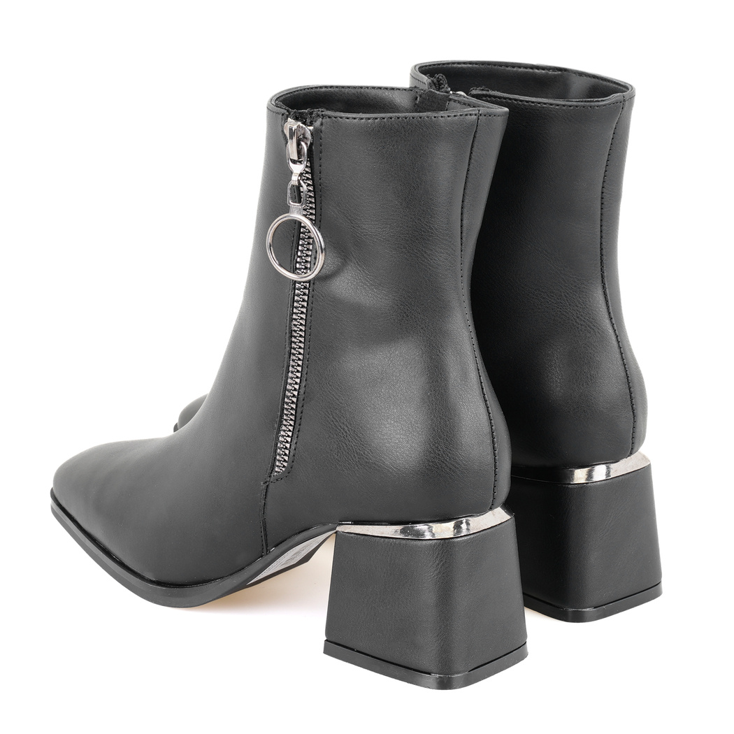 Kadın Siyah Fermuarlı Topuklu Bot