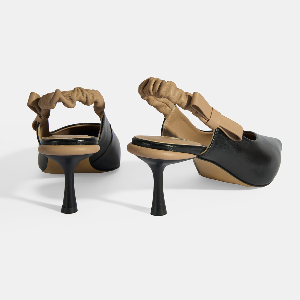 Kadın Siyah Fiyonk Detaylı Lastik Bantlı Deri Topuklu Ayakkabı