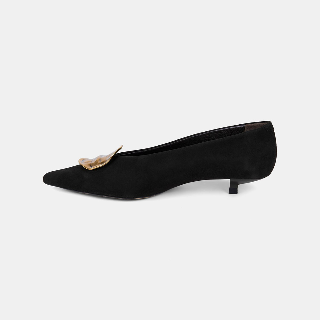 Kadın Siyah Gold Aksesuarlı Süet Kısa Topuklu Ayakkabı