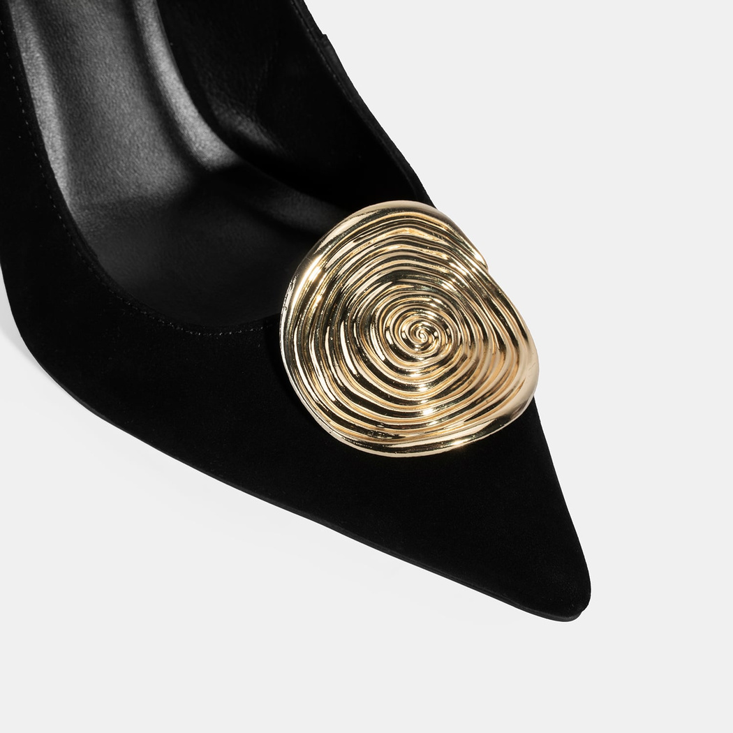 Kadın Siyah Gold Toka Detaylı Süet Topuklu Ayakkabı