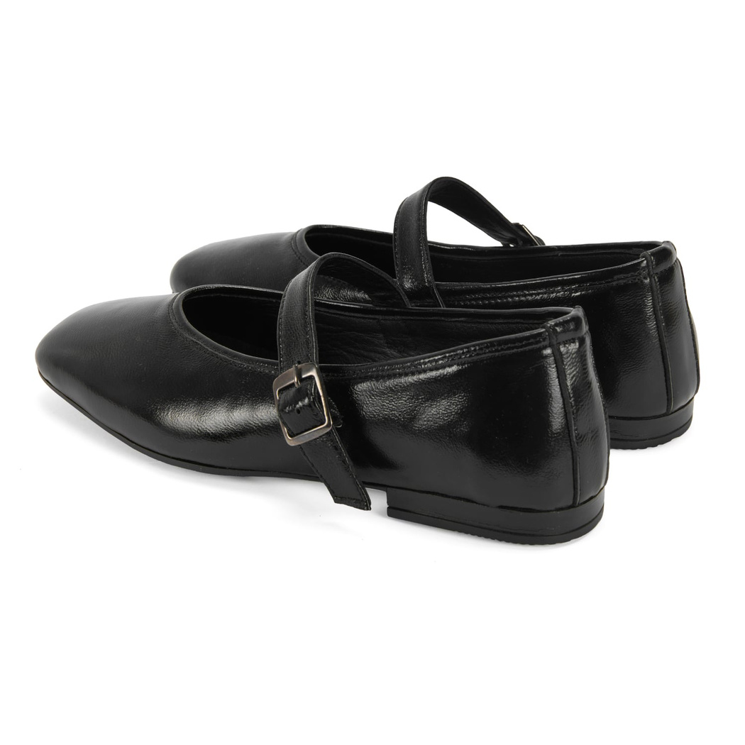 Kadın Siyah Kemer Aksesuarlı Rugan Mary Jane Babet 