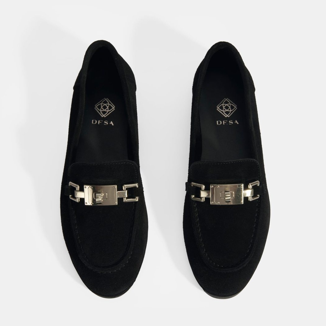 Kadın Siyah Kilit Aksesuarlı Slip-On Süet Loafer