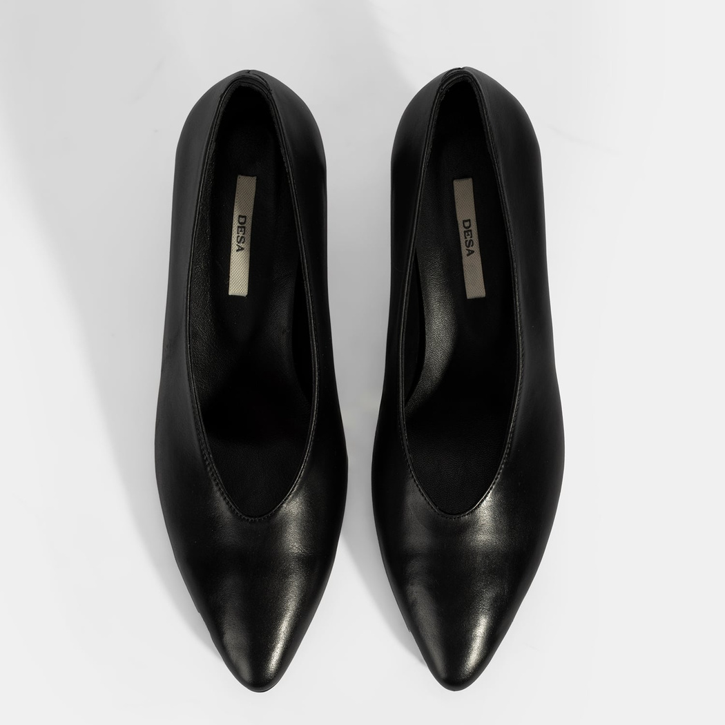 Kadın Siyah Klasik Topuklu Deri Ayakkabı