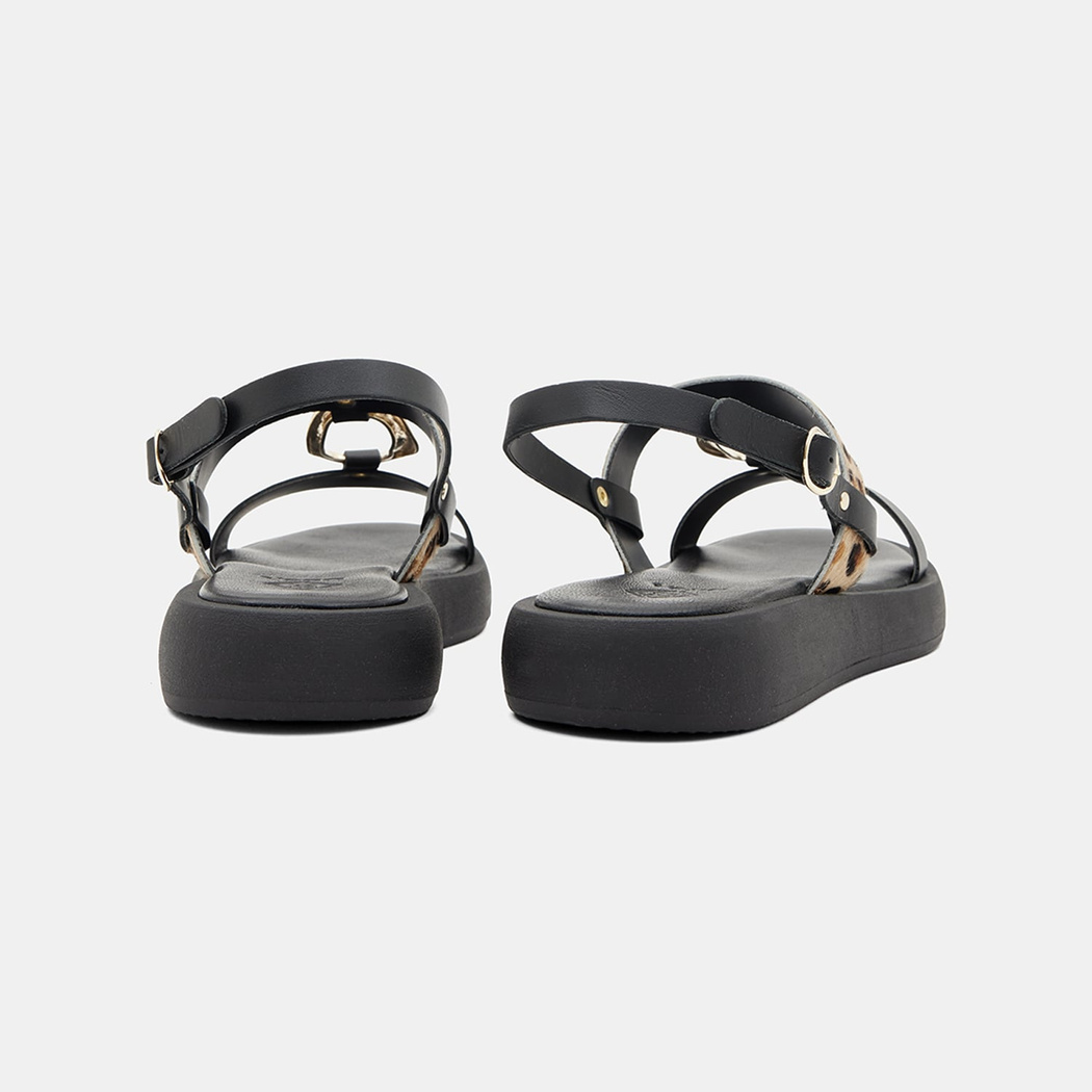 Kadın Siyah Leopar Desenli Tokalı Deri Sandalet