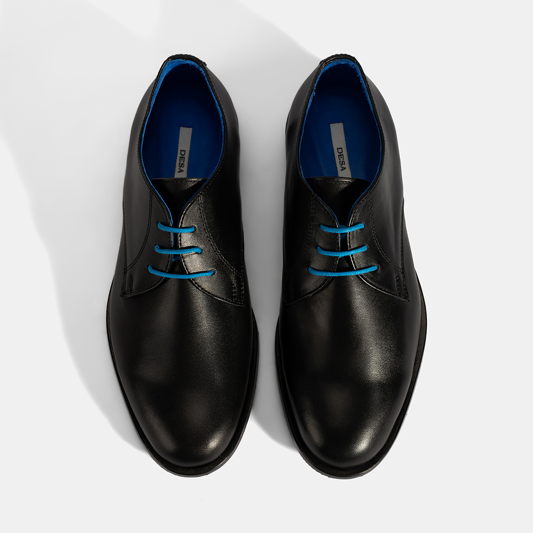 Kadın Siyah Mavi Bağcık Detaylı Deri Klasik Ayakkabı