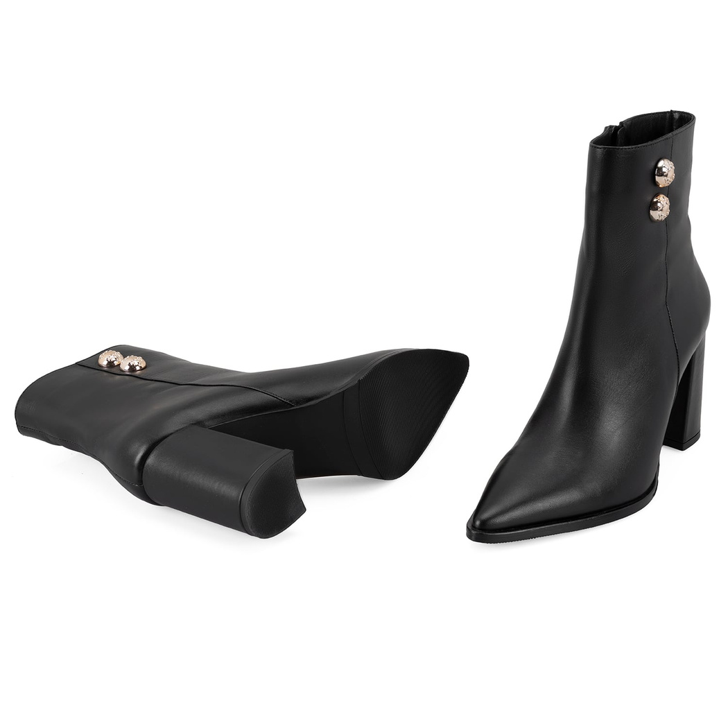 Kadın Siyah Metal Aksesuarlı Deri Topuklu Bot