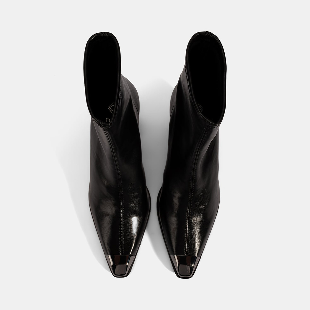 Kadın Siyah Metal Burun Detaylı Topuklu Stretch Bot