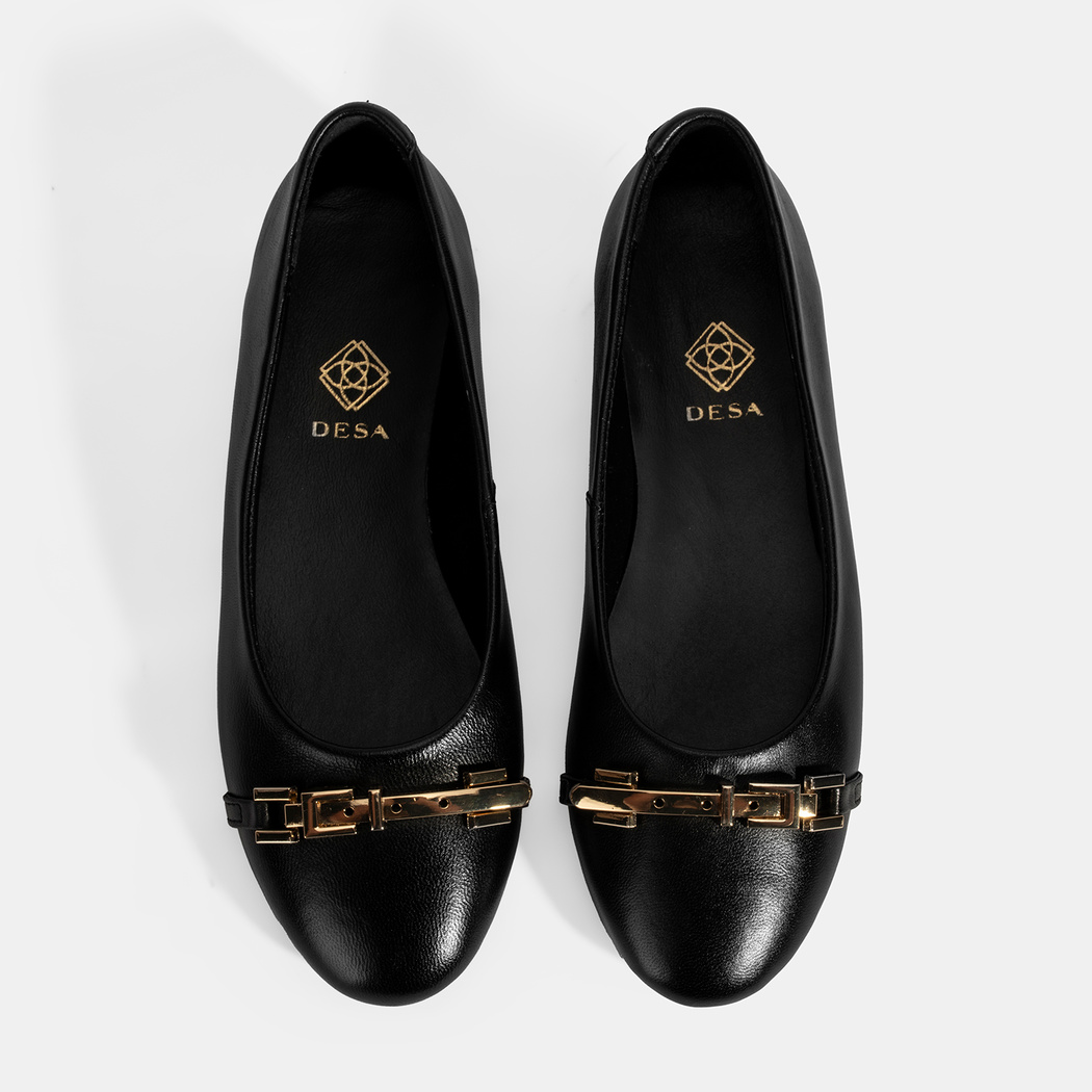 Kadın Siyah Metal Toka Aksesuarlı Deri Babet