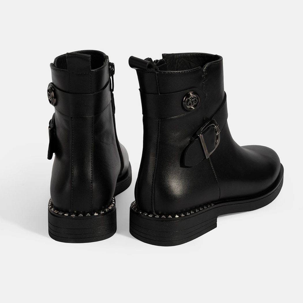 Kadın Siyah Metal Toka Detaylı Deri Bot