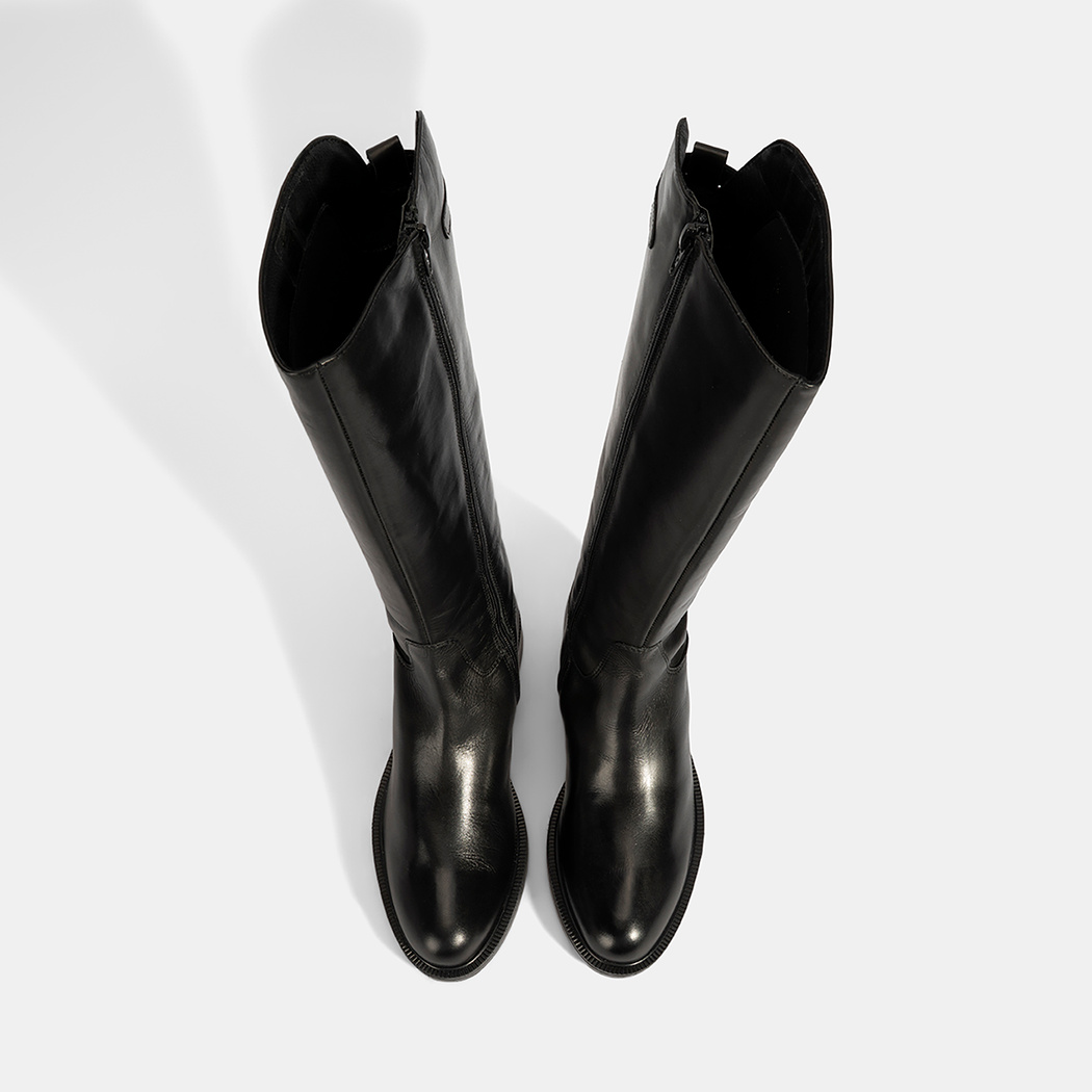 Kadın Siyah Metal Toka Detaylı Deri Çizme