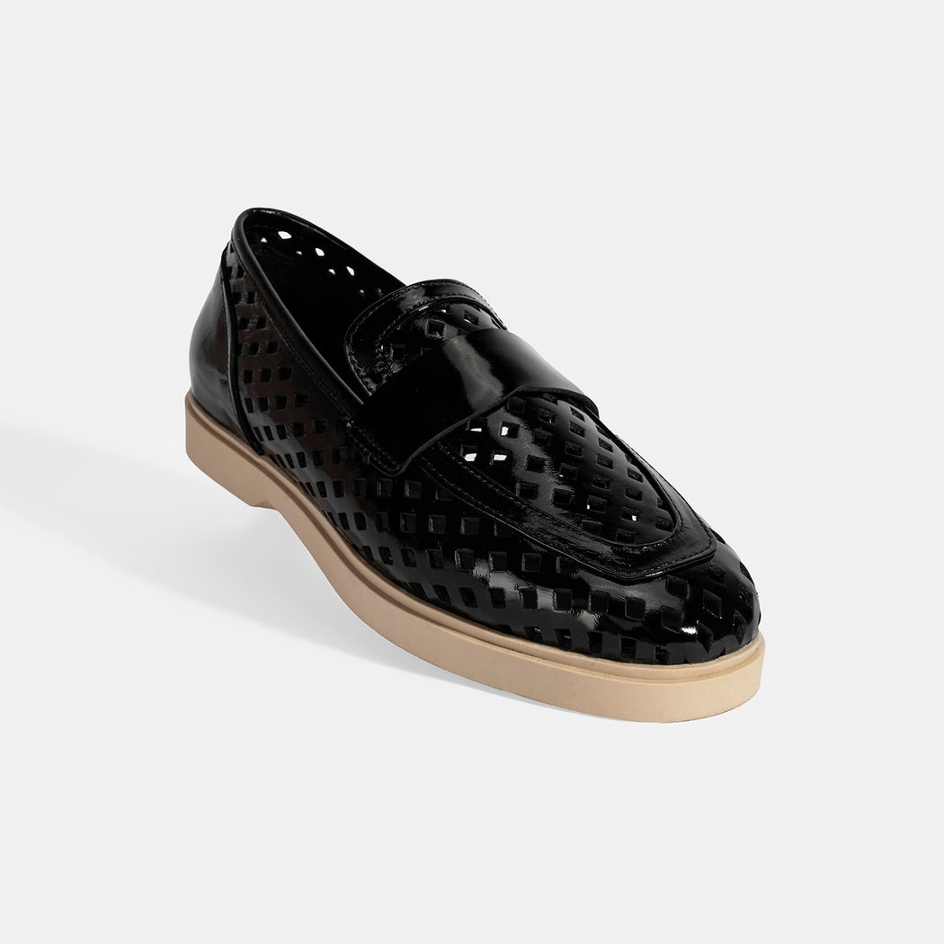 Kadın Siyah Perforeli Rugan Loafer