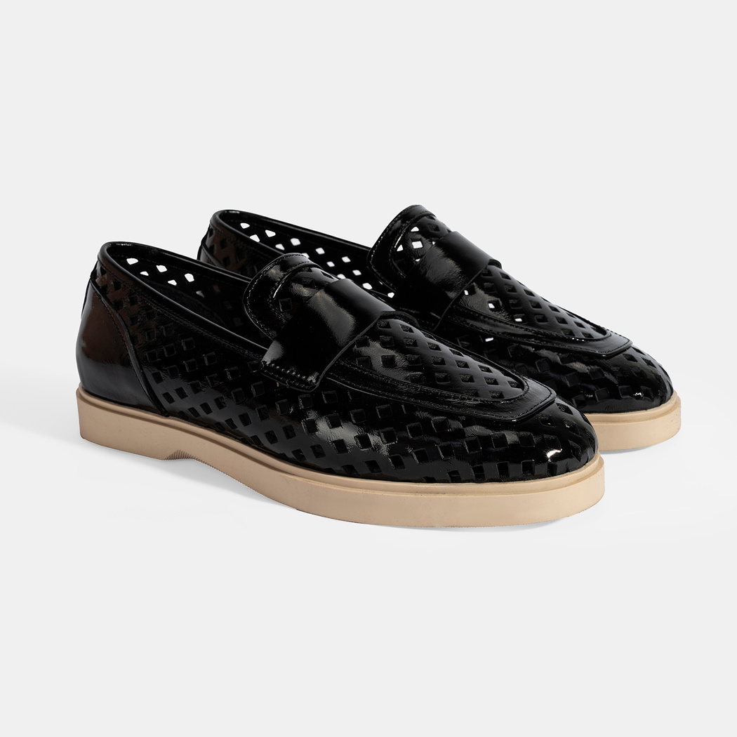 Kadın Siyah Perforeli Rugan Loafer