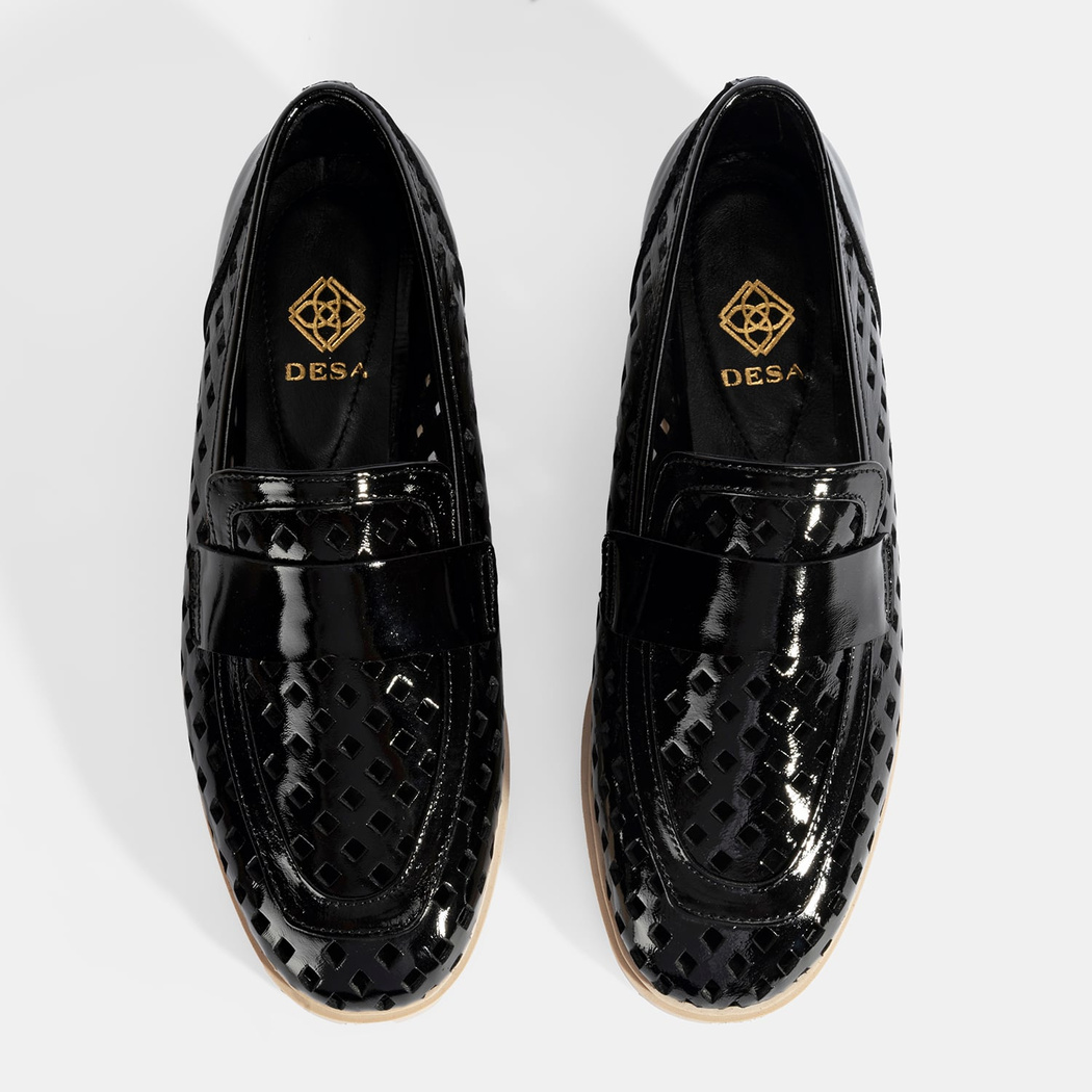 Kadın Siyah Perforeli Rugan Loafer