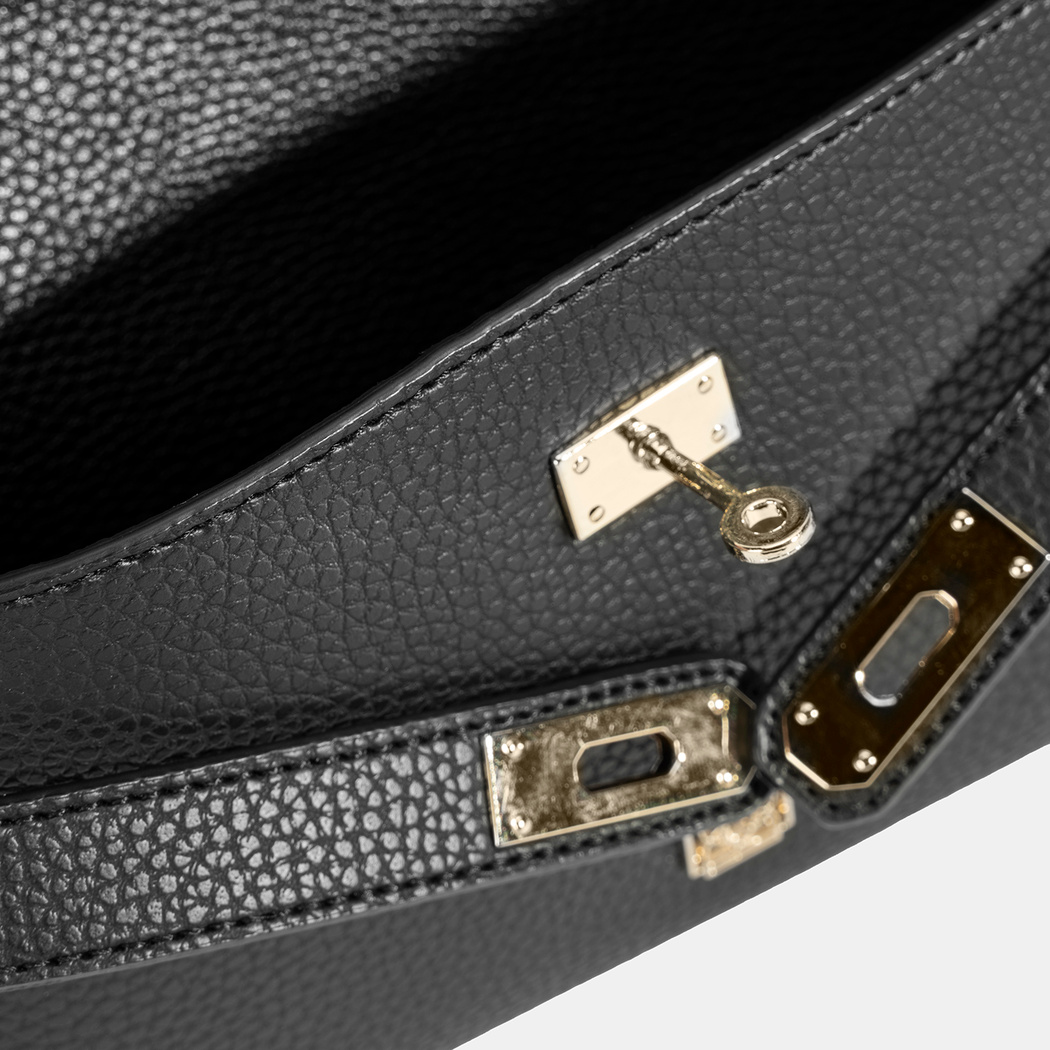 Kadın Siyah Portföy Çanta