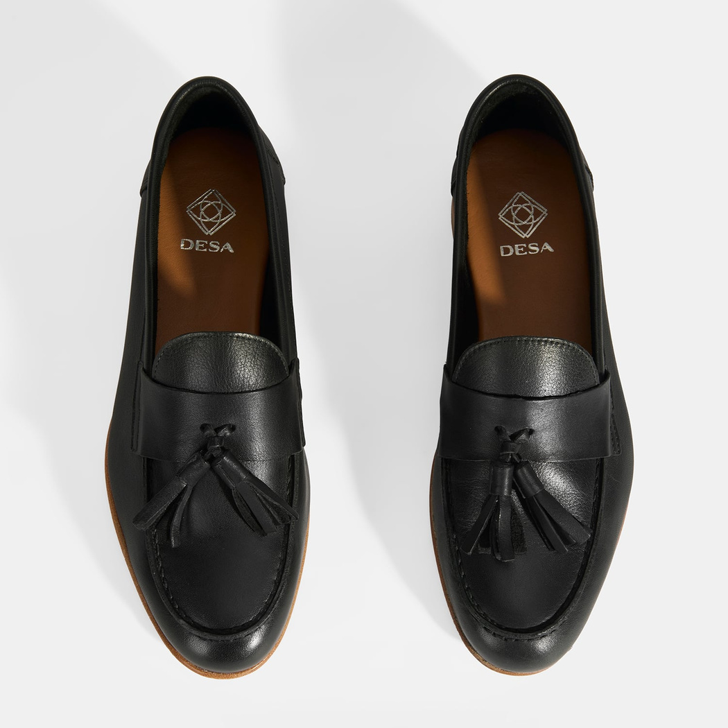 Kadın Siyah Püskül Detaylı Deri Loafer