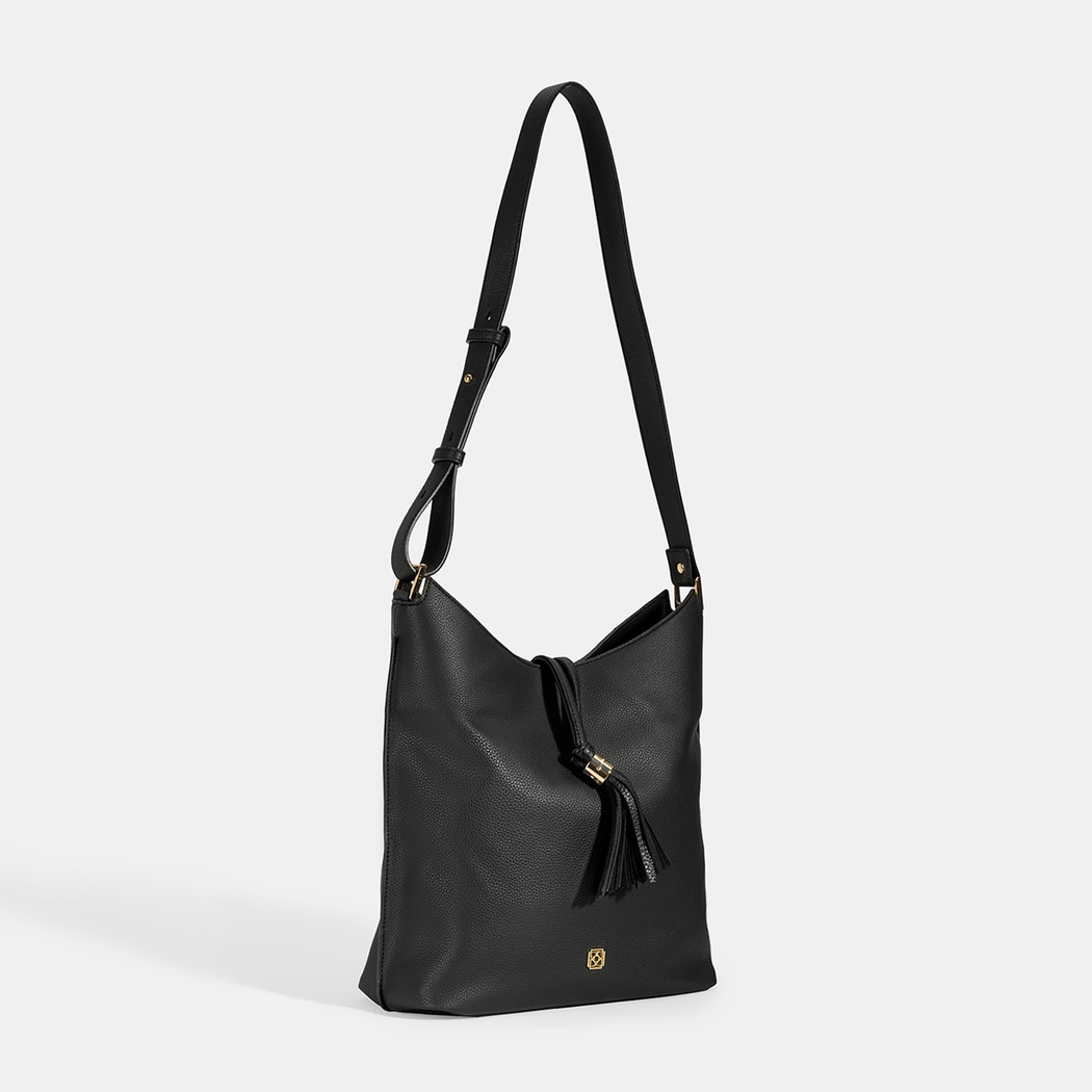 Kadın Siyah Püskül Detaylı Omuz Çantası