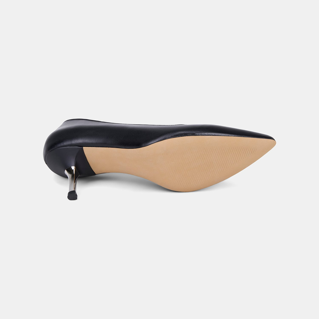 Kadın Siyah Sivri Burunlu Metal Topuklu Deri Stiletto