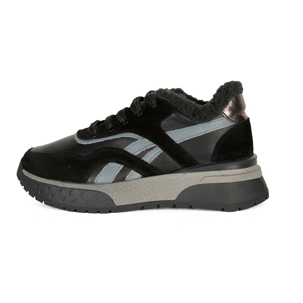 Kadın Siyah Süet Deri Spor Ayakkabı