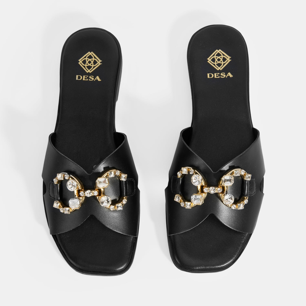 Kadın Siyah Taşlı Toka Aksesuarlı Deri Terlik