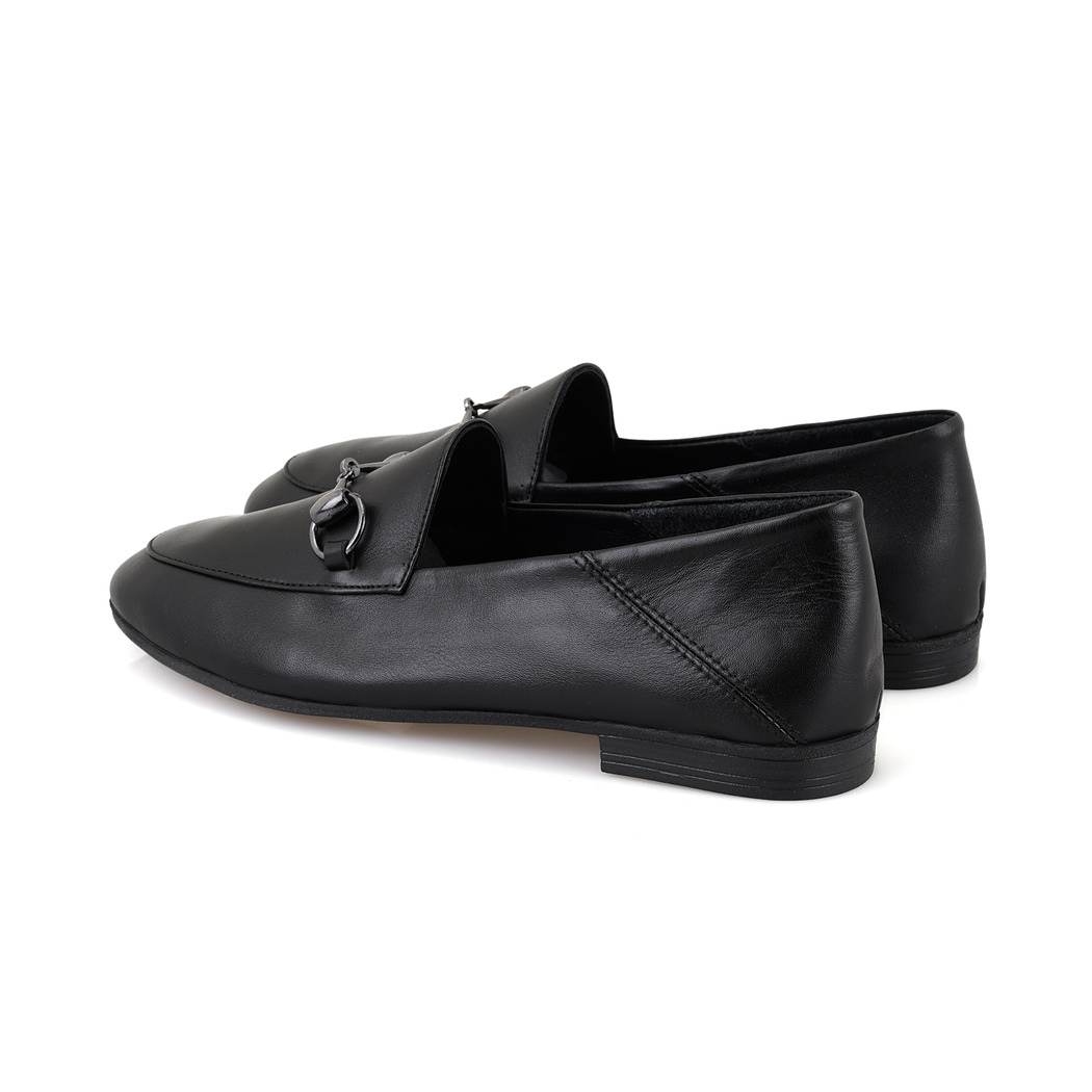 Kadın Siyah Toka Aksesuarlı Deri Babet