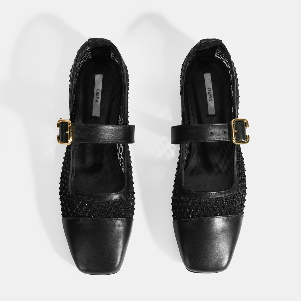 Kadın Siyah Toka Aksesuarlı File Babet