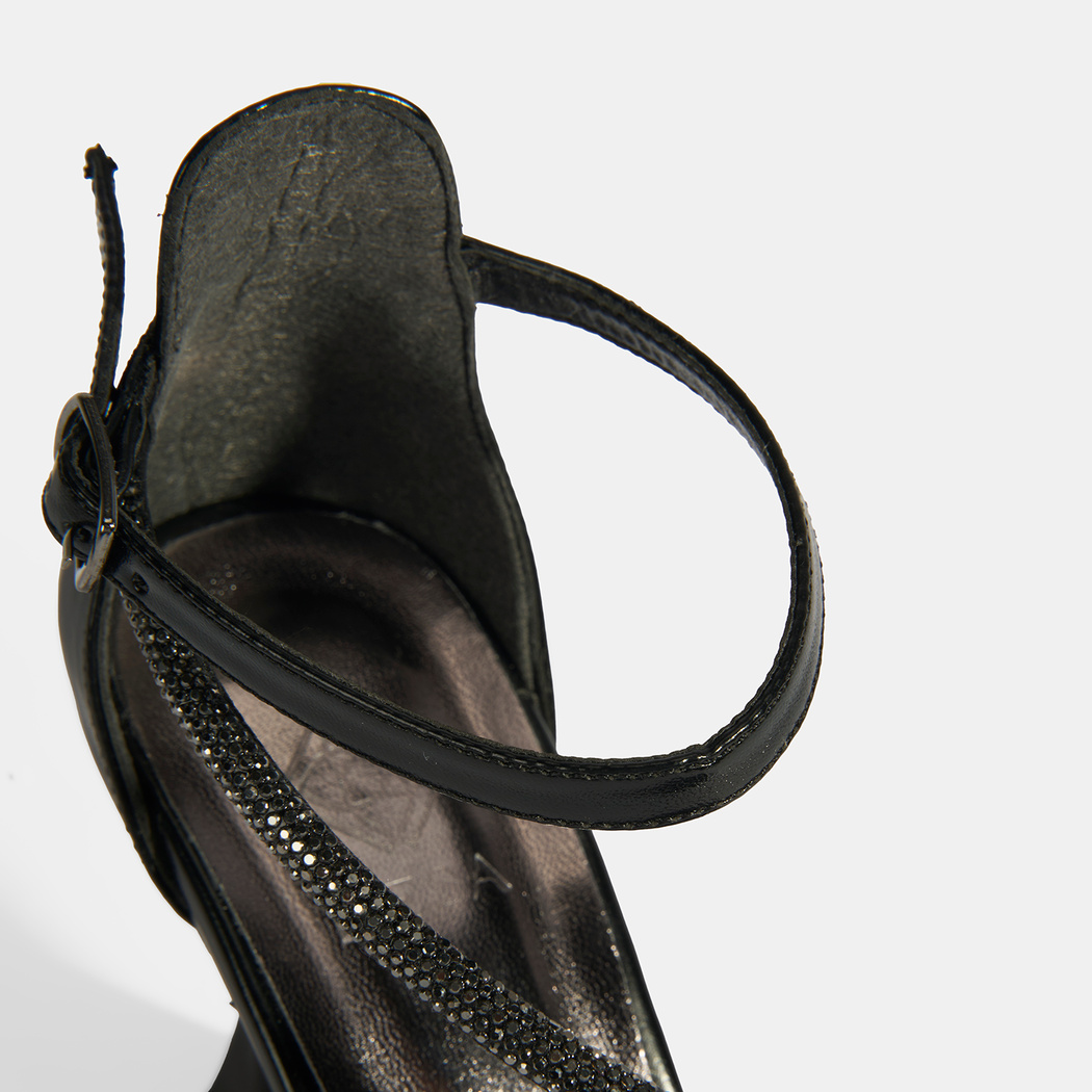 Kadın Siyah Toka Detaylı Topuklu Abiye Sandalet