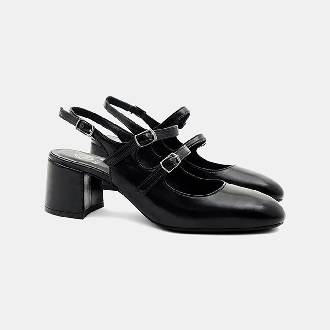Kadın Siyah Tokalı Kalın Topuklu Klasik Rugan Deri Ayakkabı