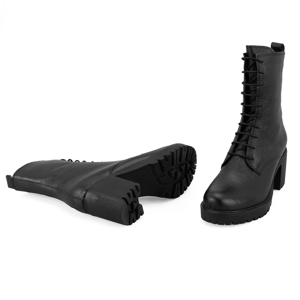 Kadın Siyah Topuklu Deri Bot