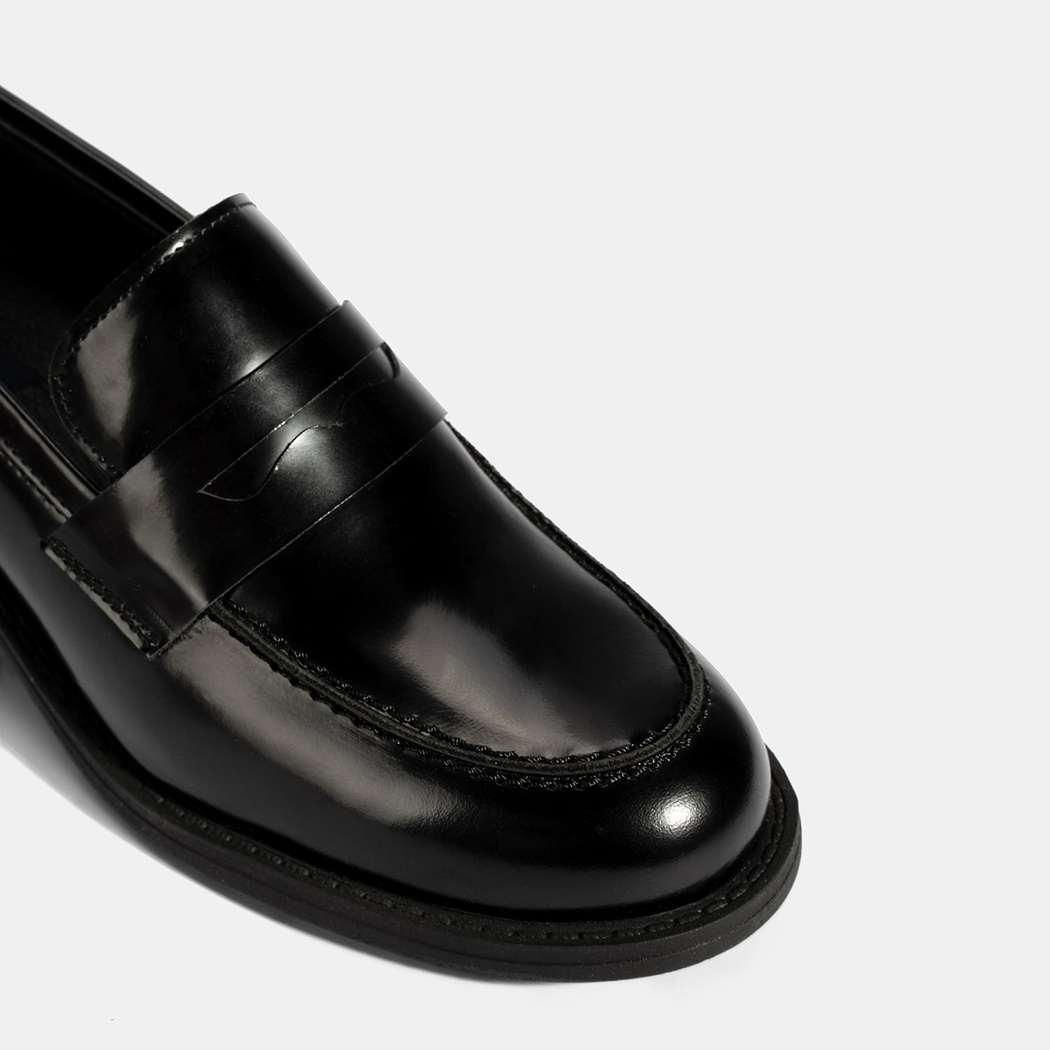 Kadın Siyah Topuklu Deri Loafer