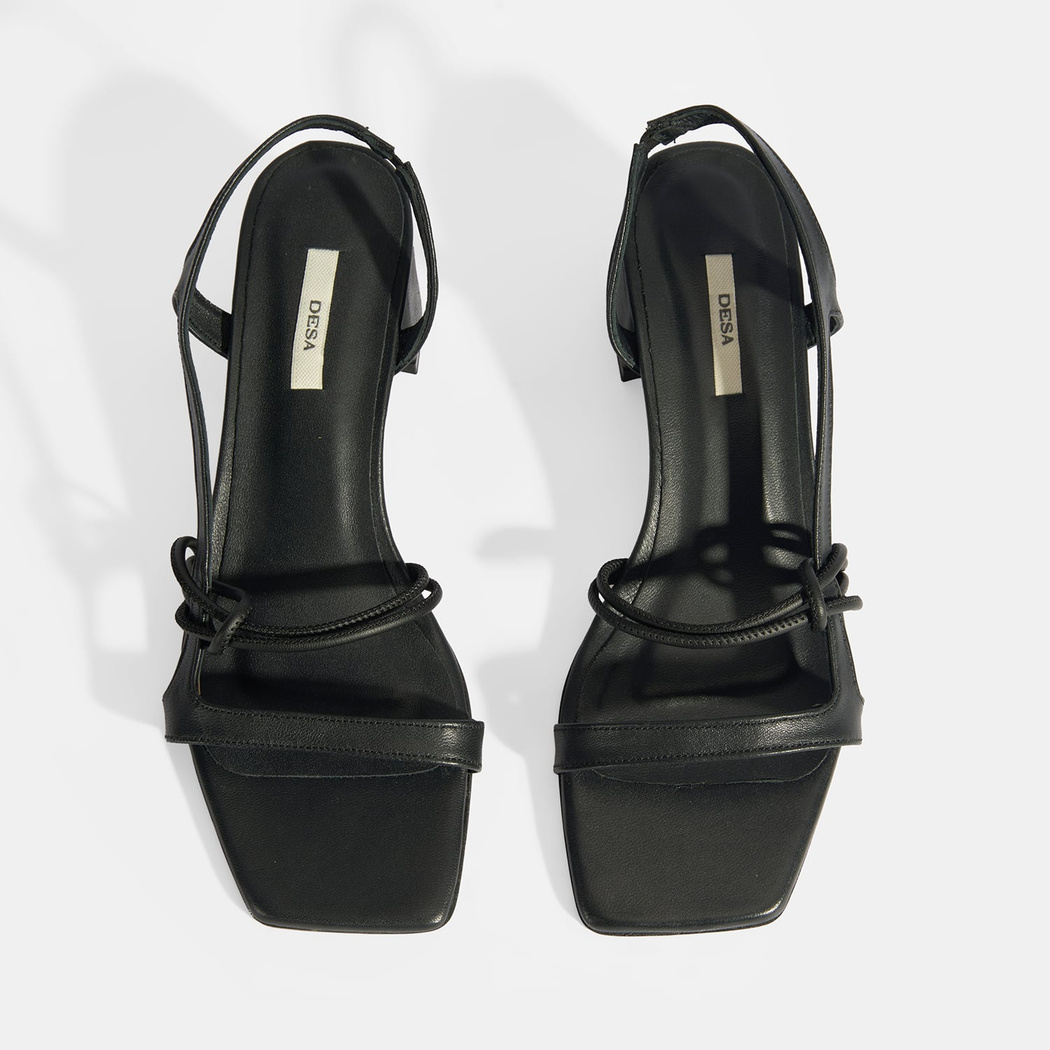 Kadın Siyah Topuklu Deri Sandalet