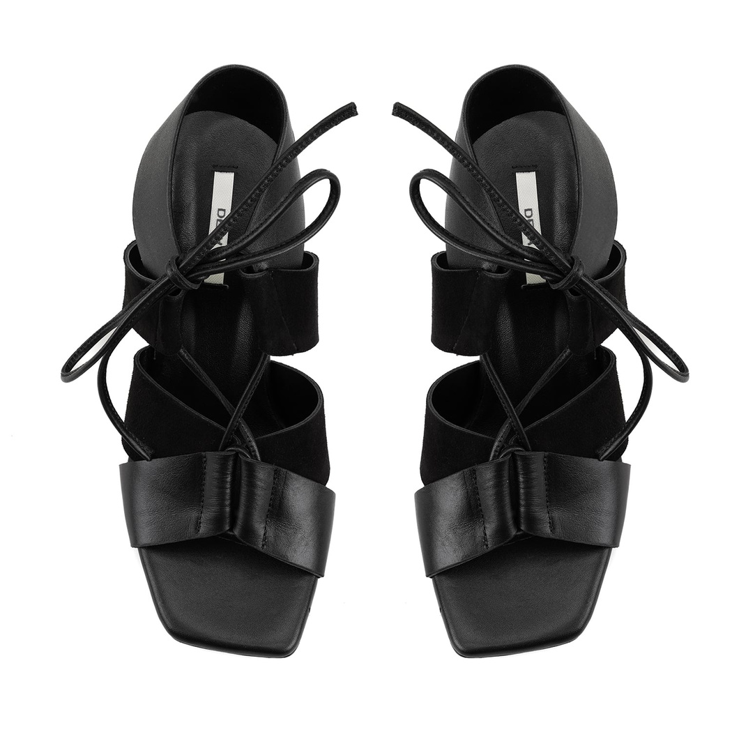 Kadın Siyah Topuklu Deri Sandalet