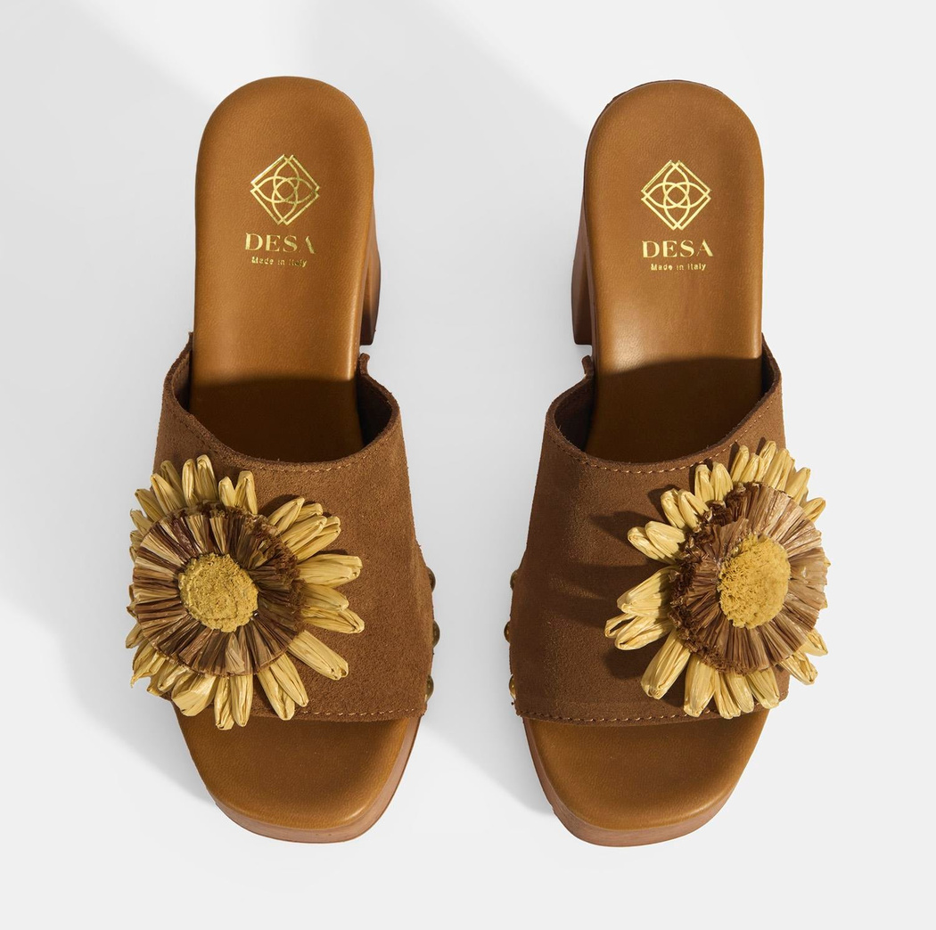 Kadın Taba Çiçek Aksesuarlı Süet Topuklu Terlik