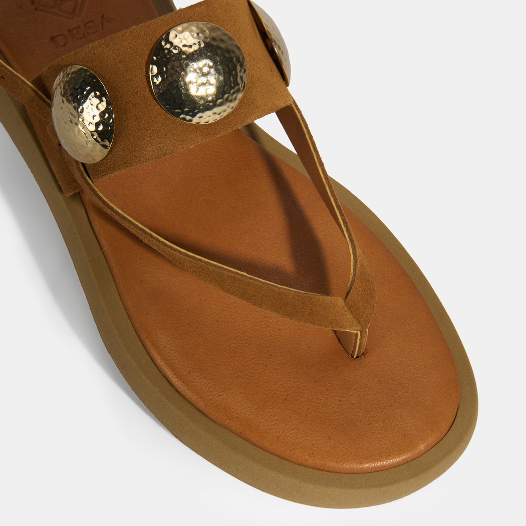 Kadın Taba Metal Aksesuarlı Ayarlanabilir Tokalı Süet Sandalet