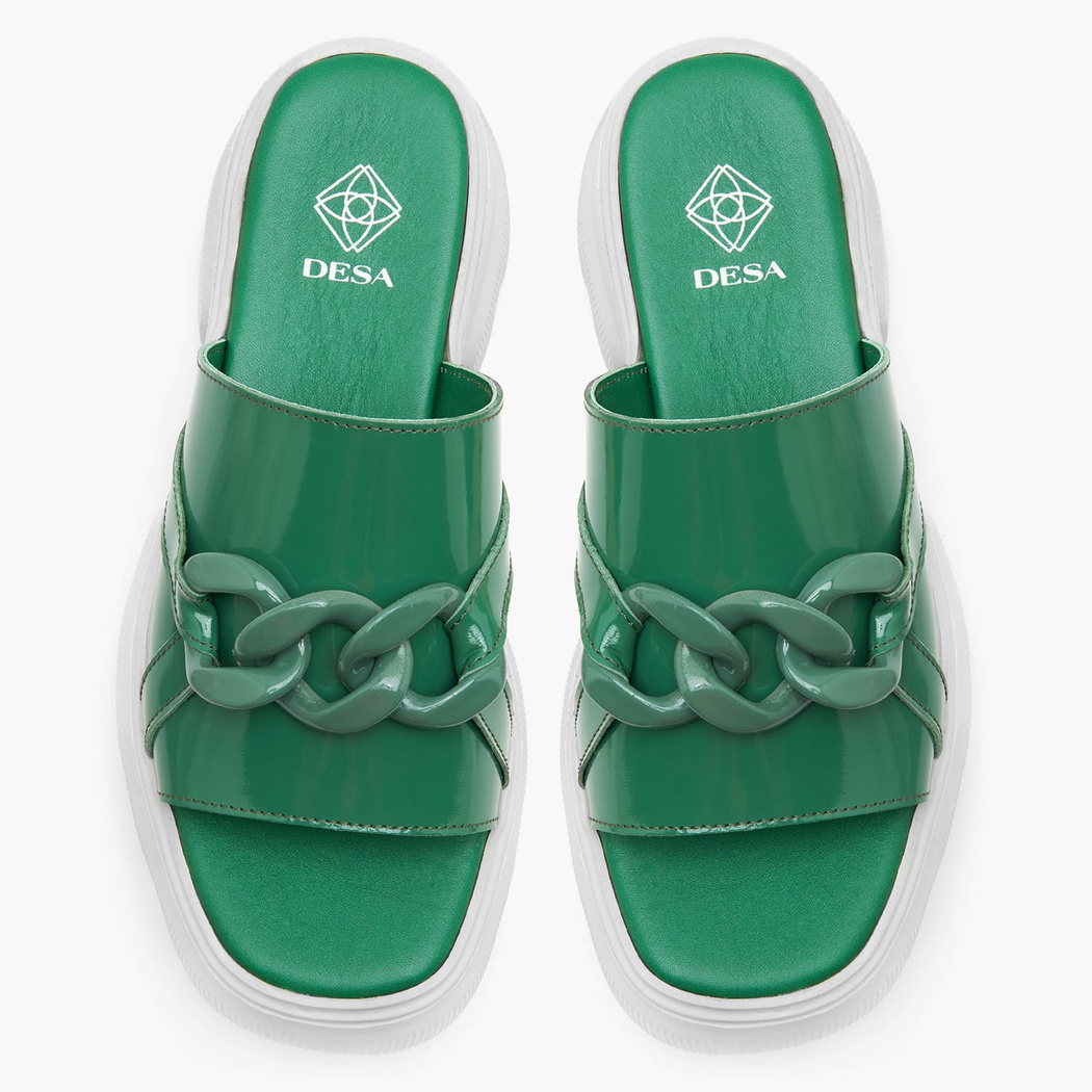 Kadın Yeşil Zincir Detaylı Deri Terlik