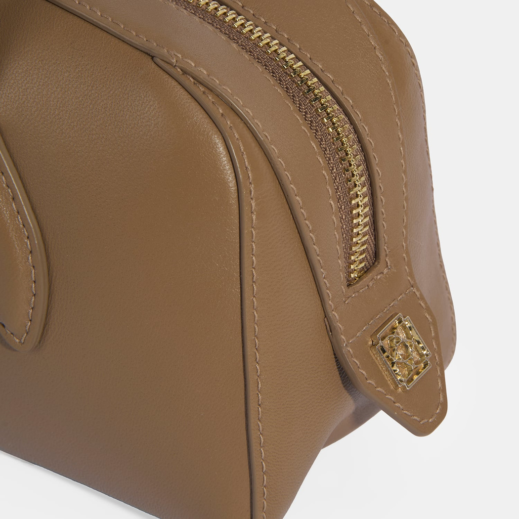 Limited Edition Kahve Kadın Yaprak Detaylı Deri Omuz Çantası