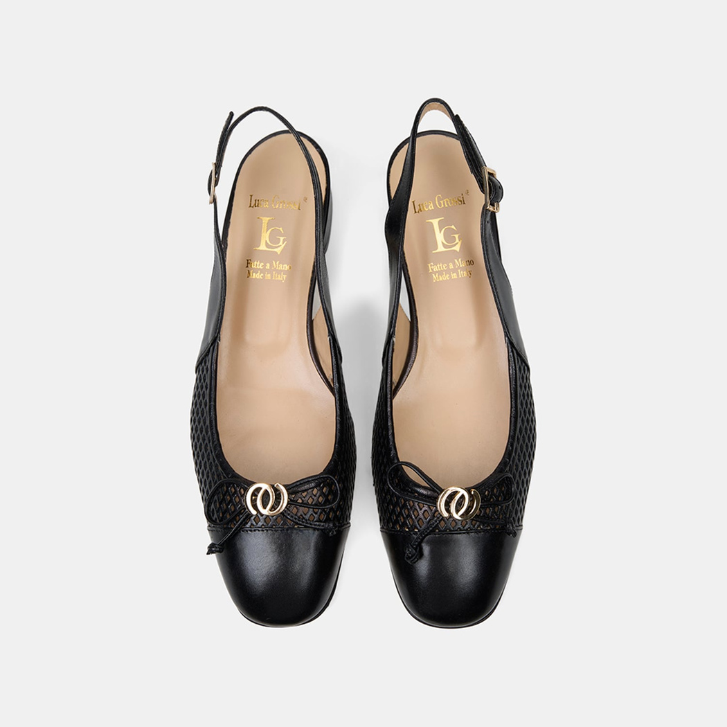 Luca Grossi Kadın Siyah Perforeli Kurdele Detaylı Deri Klasik Ayakkabı