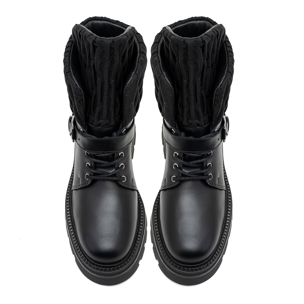 Sanda Siyah Kadın Kapitone Detaylı Deri Bot