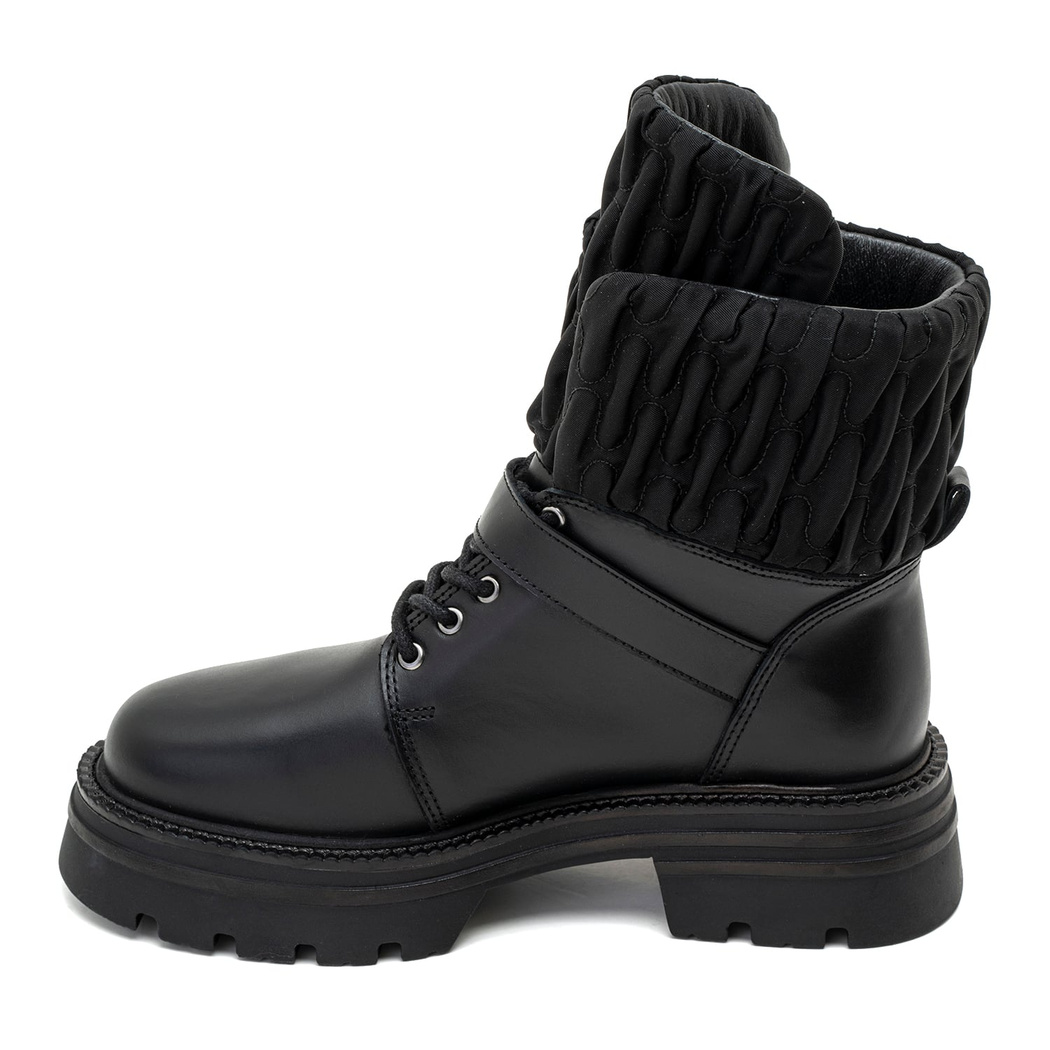 Sanda Siyah Kadın Kapitone Detaylı Deri Bot