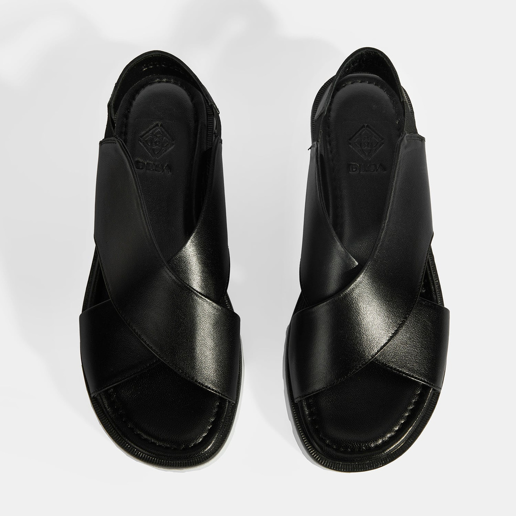 Siyah Kadın Lastik Bantlı Deri Sandalet