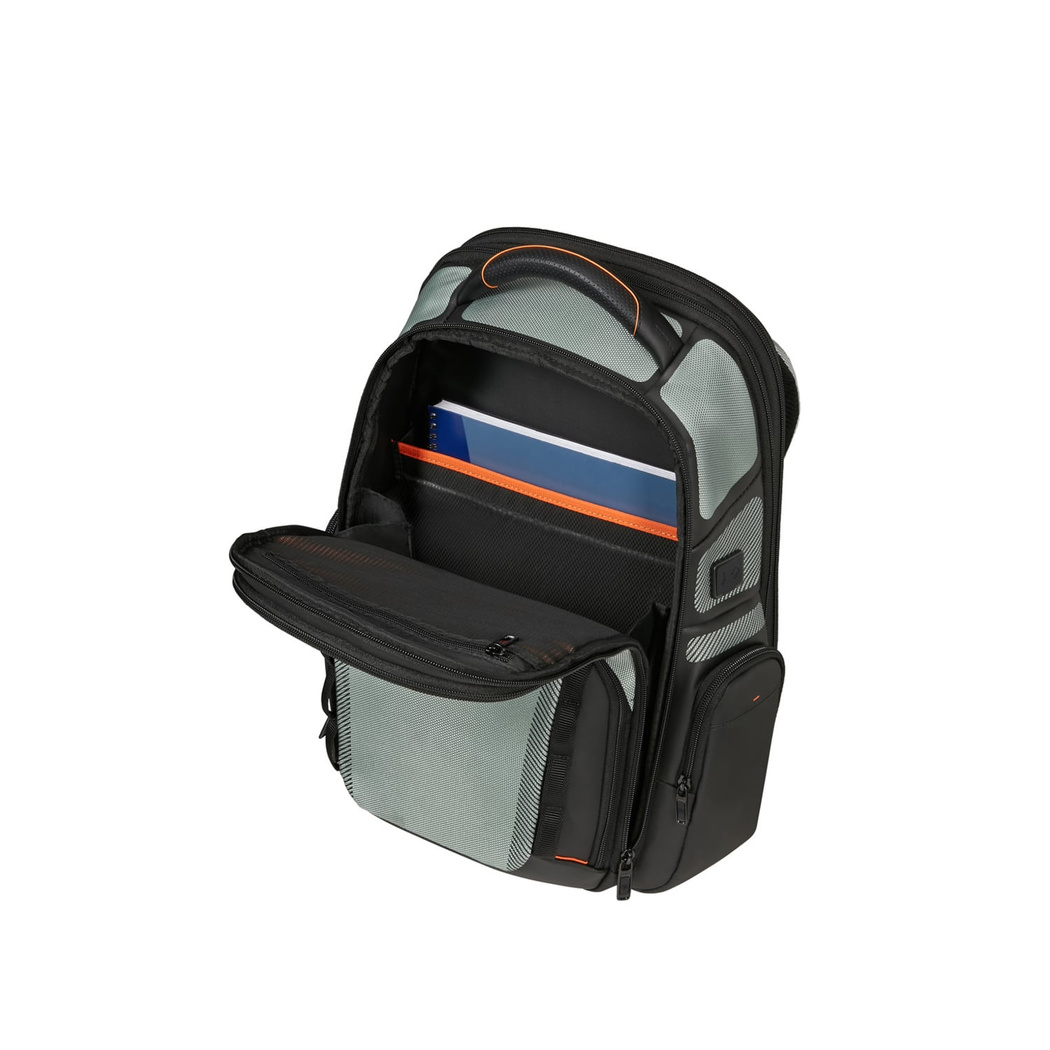 SKM2-026 PRO-DLX 6-BACKPACK 15.6 3V EXP