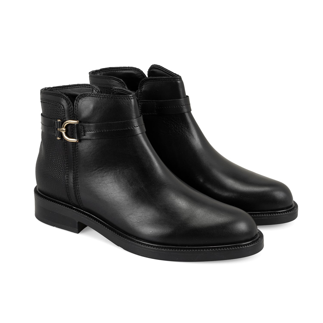 Vesla Metal Aksesuarlı Siyah Kadın Deri Bot