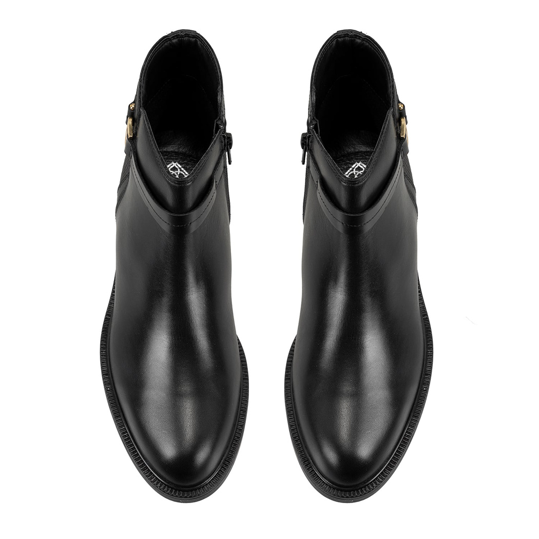 Vesla Metal Aksesuarlı Siyah Kadın Deri Bot